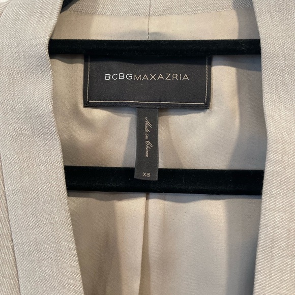 BCBGMaxAzria Beige Cropped Blazer - Picture 2 of 2